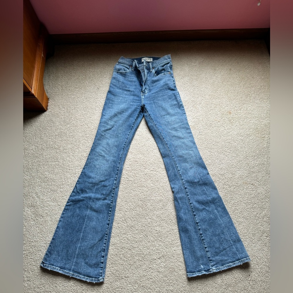 Abercrombie Fit and Flare Ultra High-Rise Jean